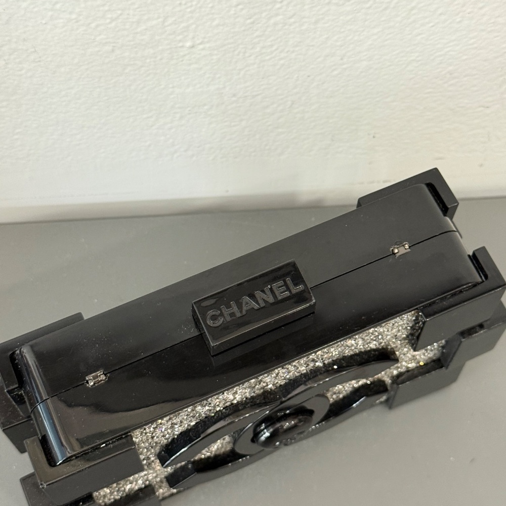 CHANEL Plexiglass Crystal Lego Clutch - Picture 7 of 7
